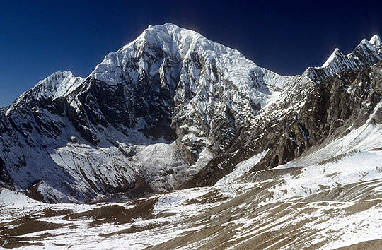 Langtang_Lirung